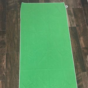 Manduka eQua Mat Towel - Long - 79 Lime Green